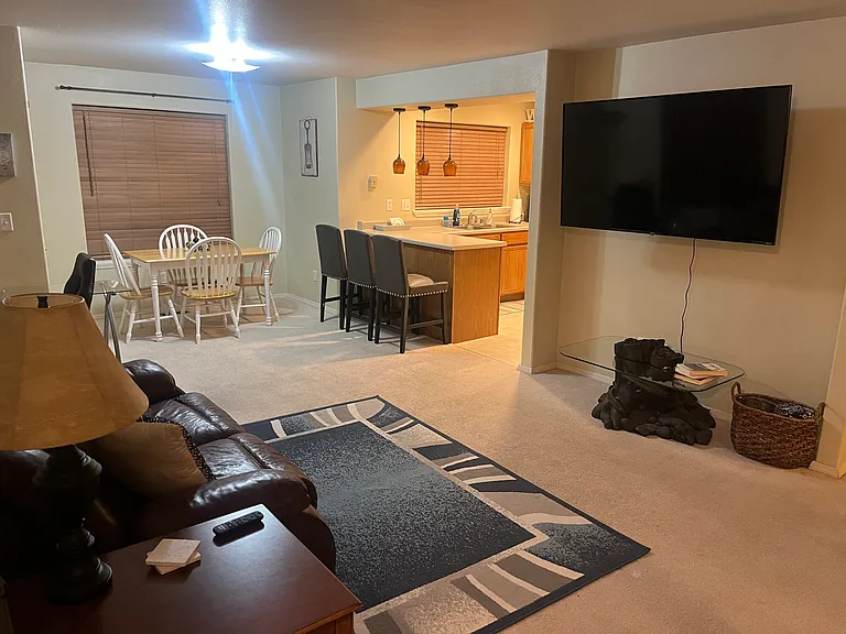 859 Forestglen Dr #B — Photo 8