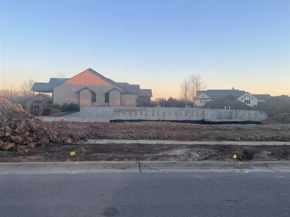 11425 E Brookview Ct, Wichita, KS 67226