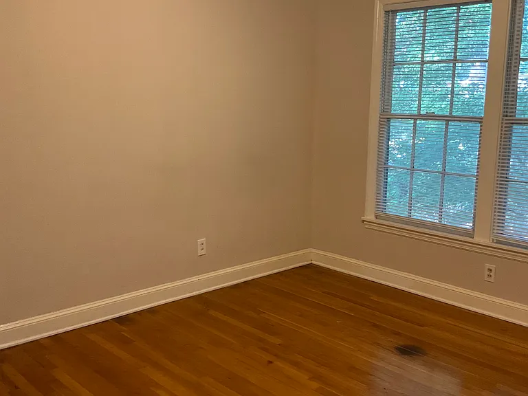602 Dudley Dr — Photo 10