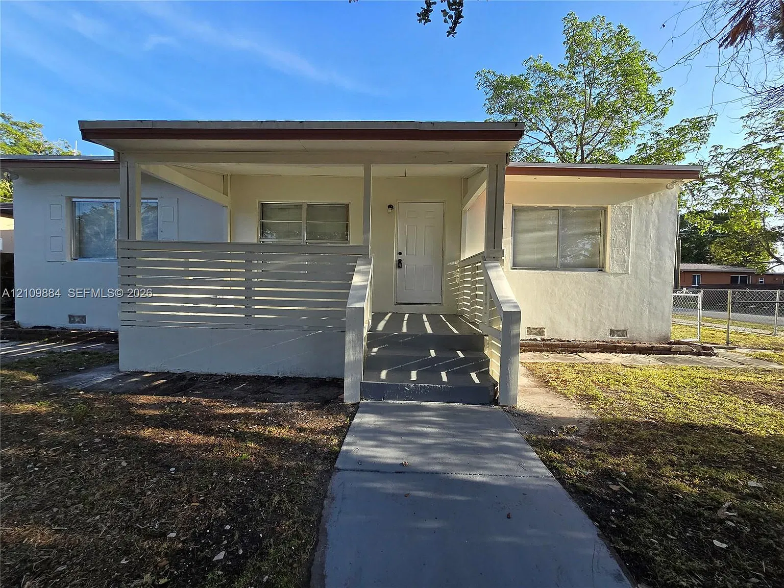 Gunton Heights — Photo 2