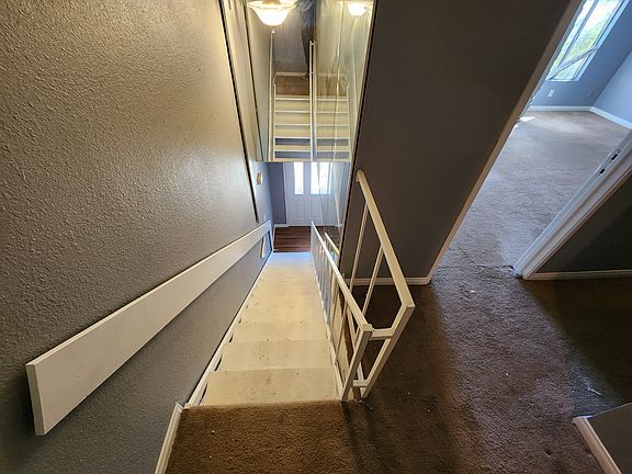 5th image of 3972 Voxna St