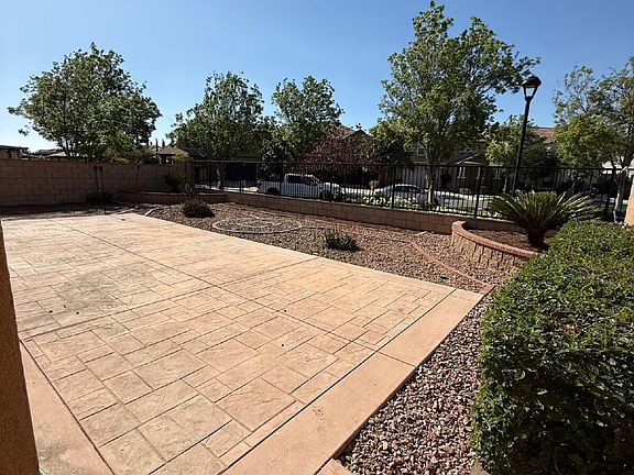 3rd image of 3039 E Arbor Ln