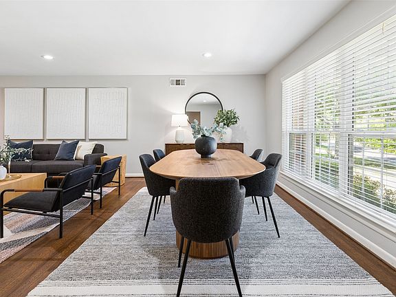 4th image of 2546 Telegraph Ave