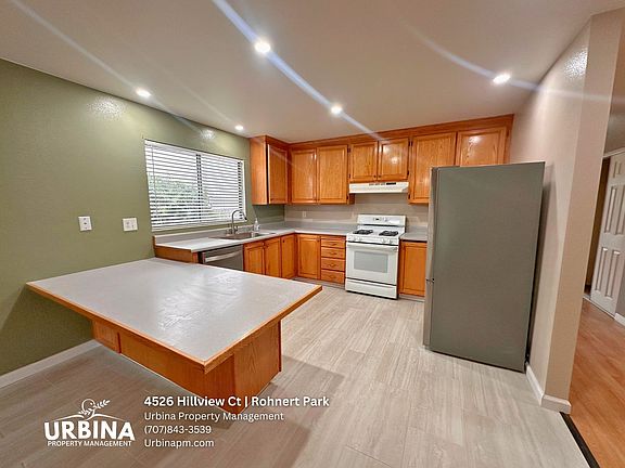 5th image of 4526 Hillview Ct