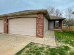 1959 S Farm Road 123, Springfield, MO 65807