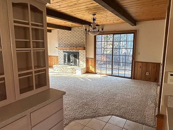 4th image of 2730 Gregory Dr S