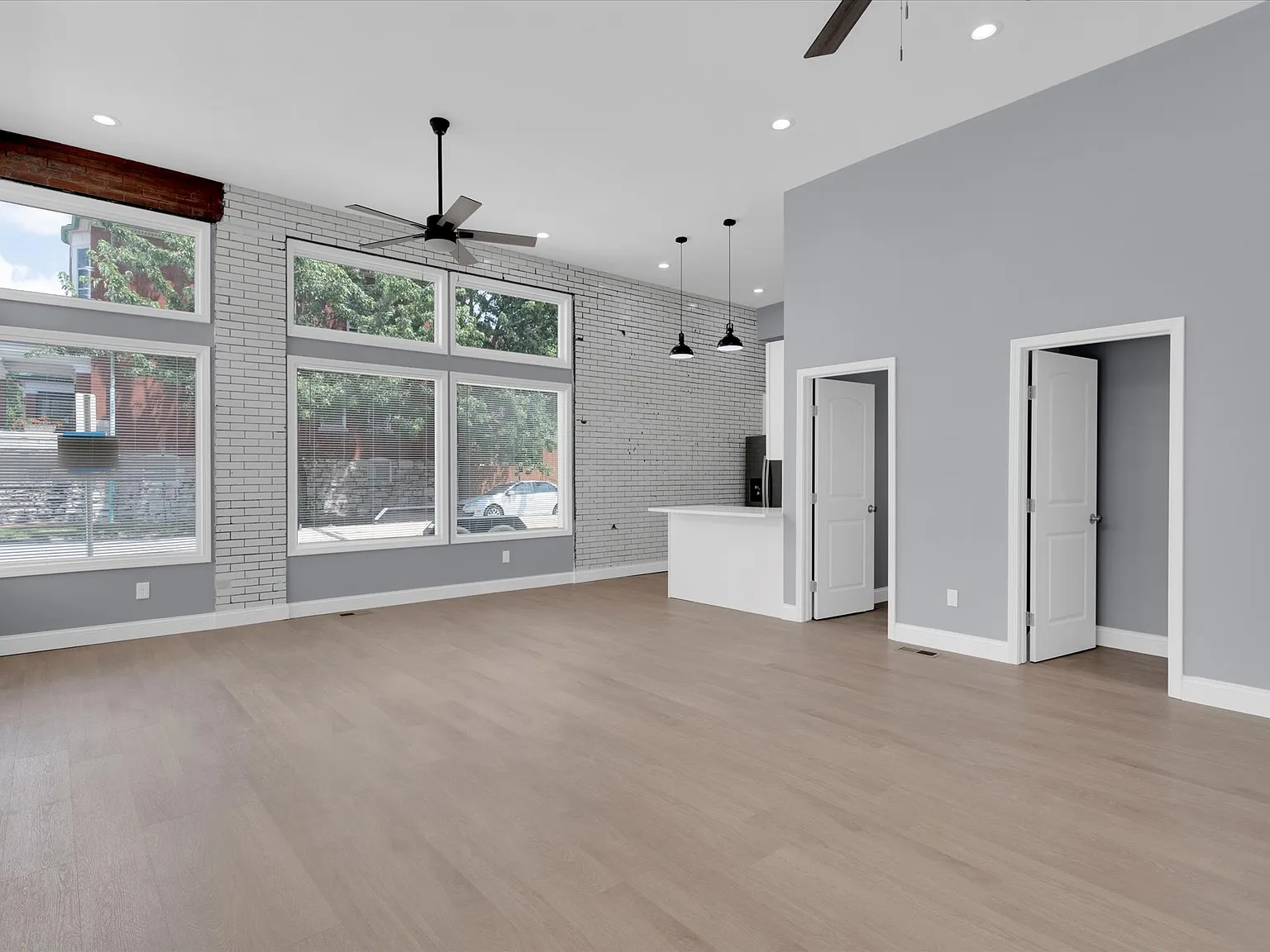2 bed, 1625 sqft, $2,200 — Photo 2