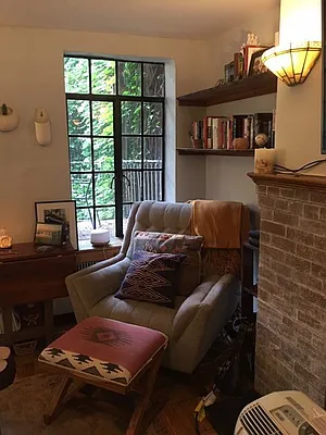 Rented by Weinstein Realty Group | media 4