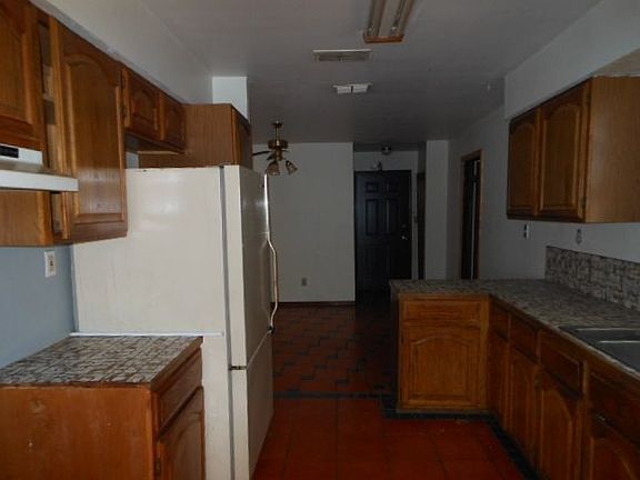 3rd image of 3719 Gonzalez Ln