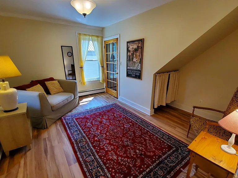 134 Woodlawn Ave #4 — Photo 9