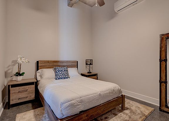 4th image of 225 McWhorter St Unit 301