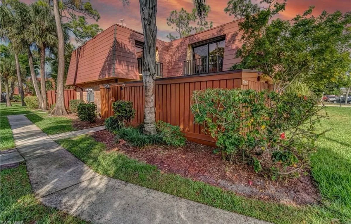 12348 Woodrose Ct — Photo 3