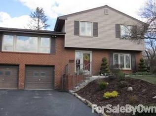 1309 Foxwood Dr, Monroeville, PA 15146