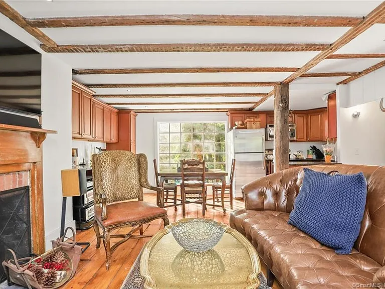49 Hollow Tree Ridge Rd — Photo 6