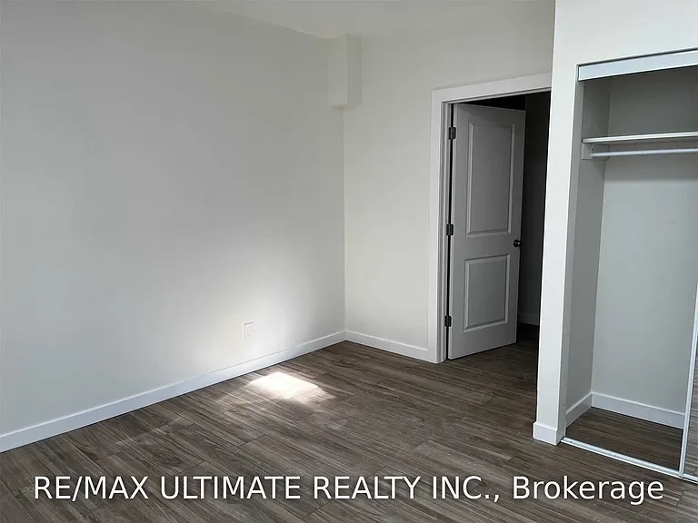 1065B Saint Clair Ave W — Photo 14