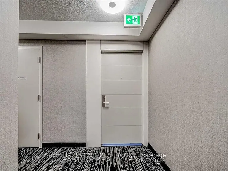 50 Wellesley St E #3910 — Photo 2