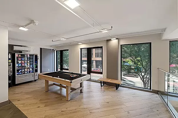 Rented by REAL New York | media 35