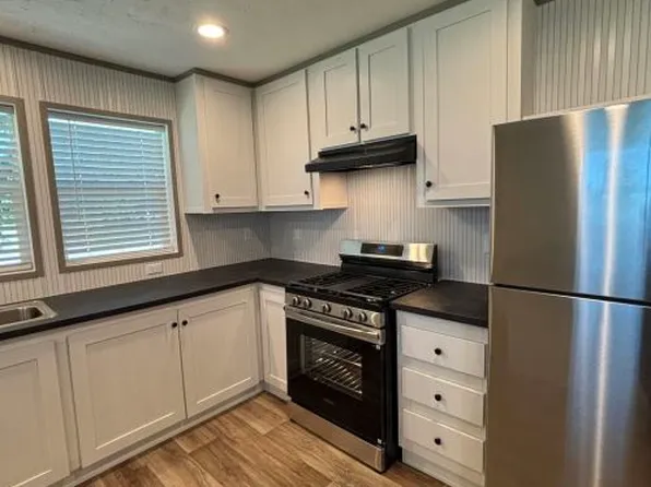 3052 N Gary St #24, New Castle, IN 47362