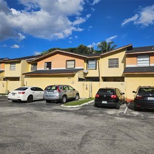 9660 Fontainebleau Blvd APT 10, Miami, FL, 33172