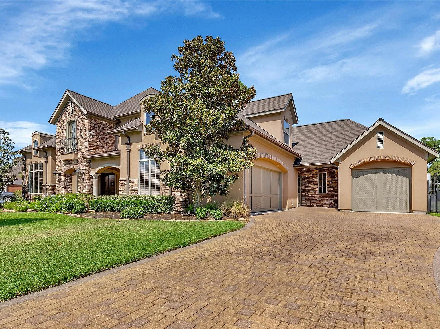 5 bed, 5.5 bath, 5359 sqft, $10,500 — Photo 4