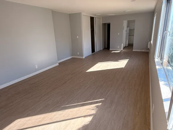 Beverly Rossmore Apartments, 304 N Rossmore Ave #Fcd4dcd94, Los Angeles, CA 90004