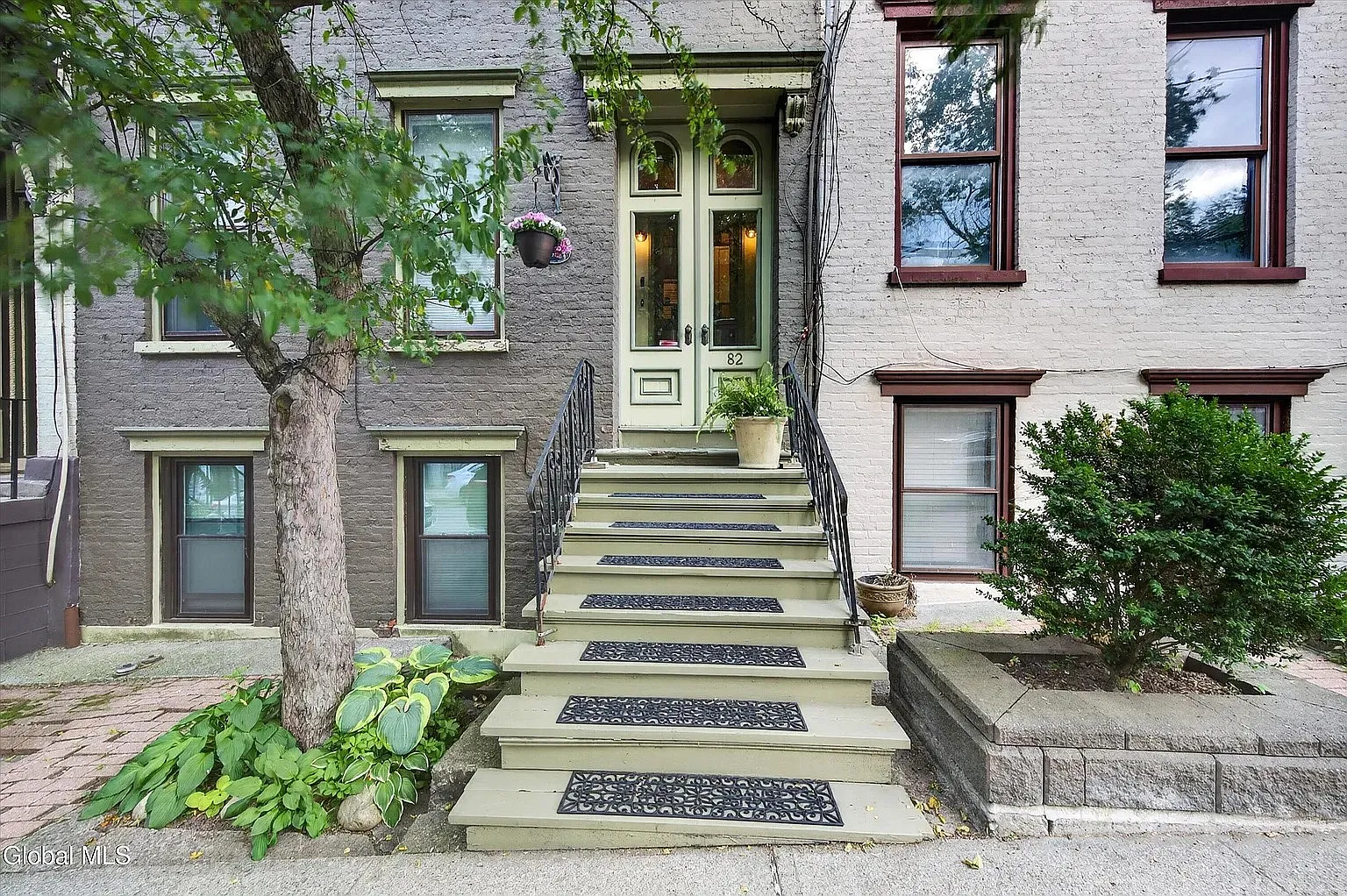 1 bed, 700 sqft, $950 — Photo 1