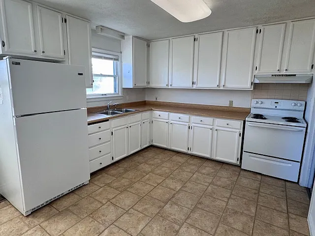 4 bed, 2614 sqft, $2,095 — Photo 3