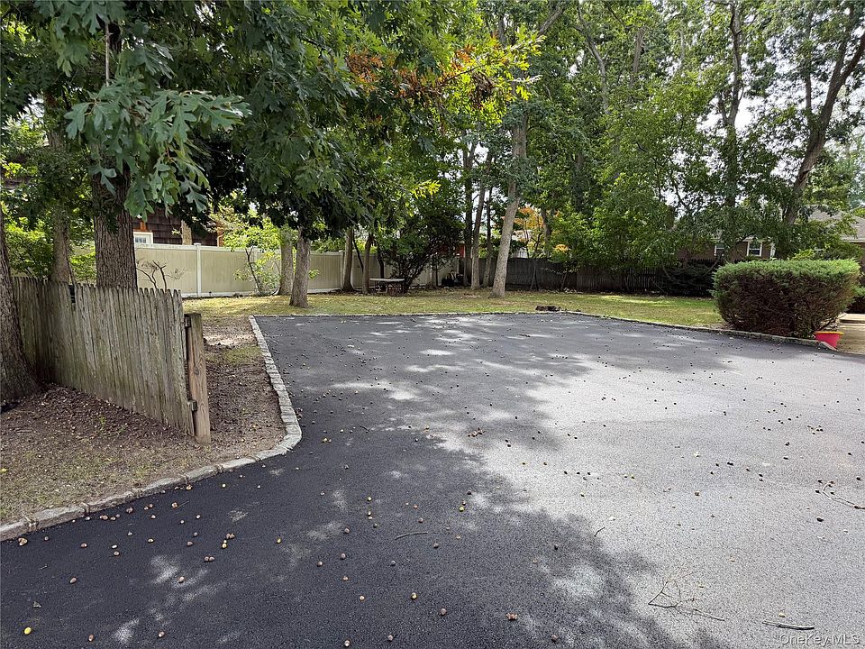 2nd image of 108 Hillside Road
