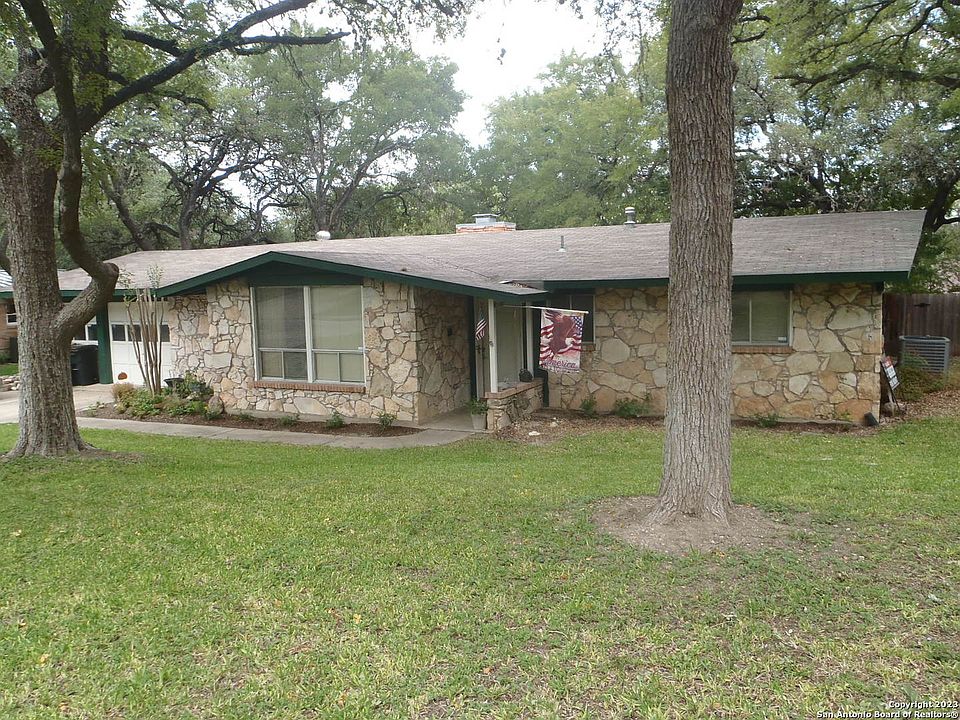 1st image of 126 PERSIA DR