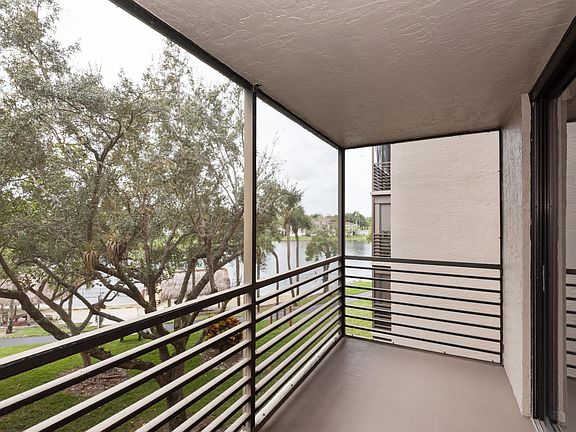 4th image of 900 Colony Point Cir APT 306