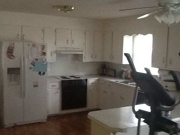 5th image of 303 Somerset Dr