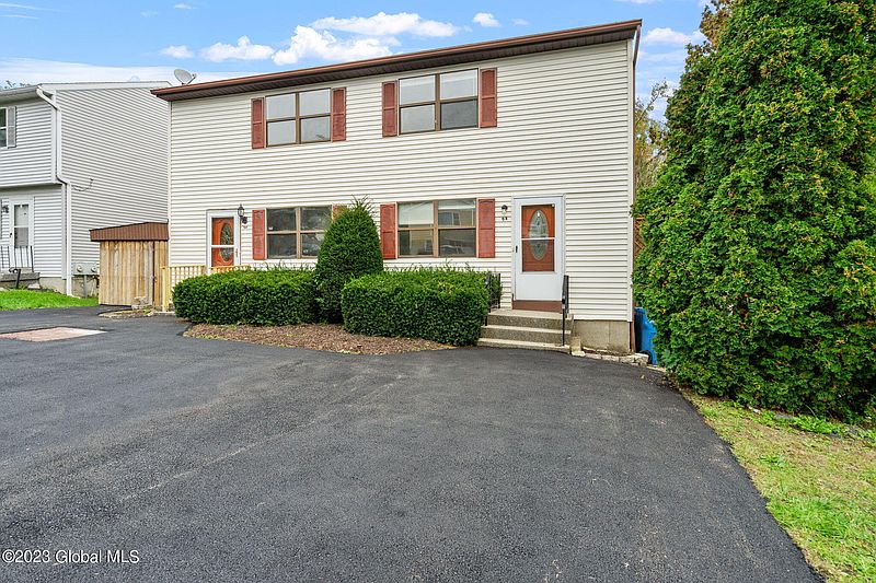 4th image of 9 Limerick Drive