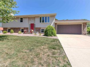 2904 Coventry Ct, Bloomington, IL 61704