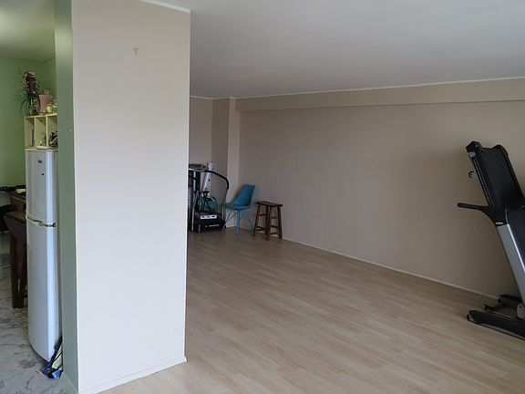 5th image of 2942 W 5th St APT 7S