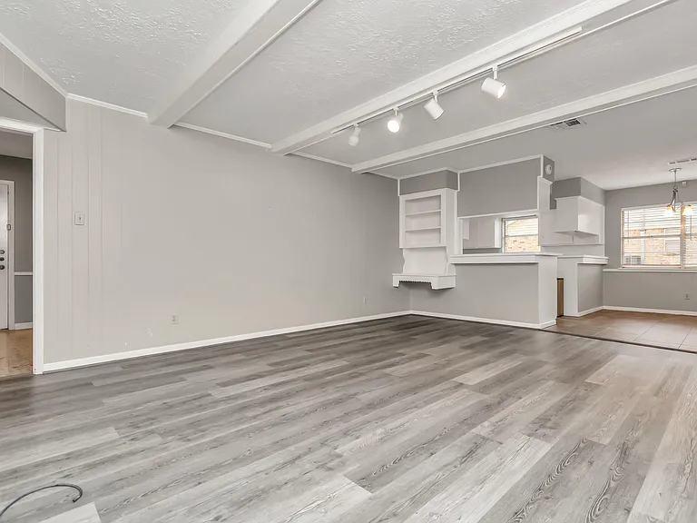 12526 Hazelwood Ln — Photo 18