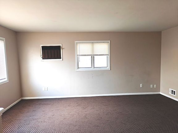 2nd image of 6588 N Waverly St
