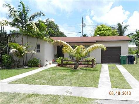 2nd image of 9326 Martinique Dr