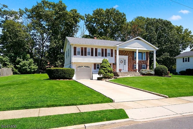 1st image of 38 Brunswick Dr
