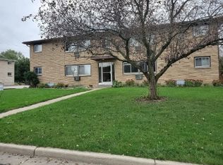 421 Valeria Dr #8, Deforest, WI 53532