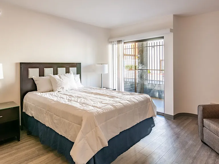 Live at the BLVD 2500 New, beautiful and best location! — Photo 36