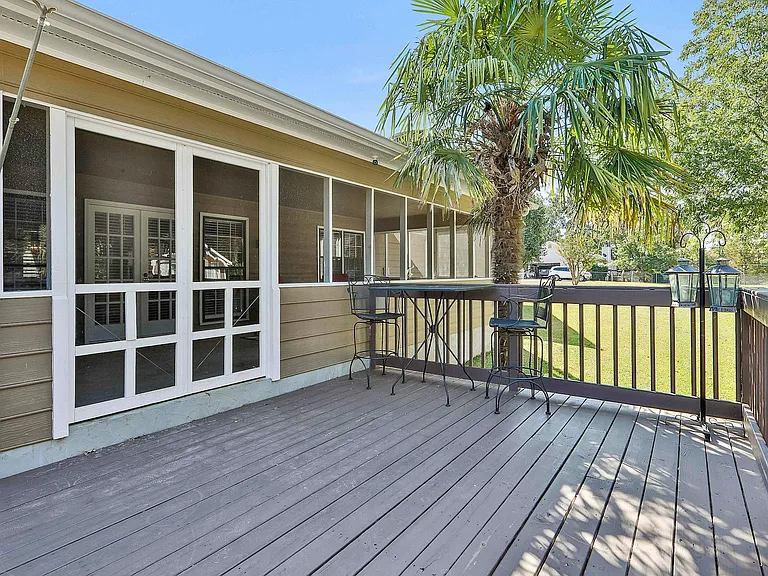 110 Hampton Woods Dr — Photo 13