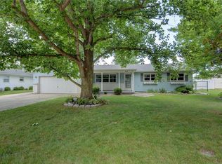 630 W Wildwood Dr, Mt Zion, IL 62549