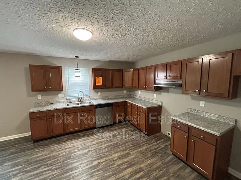 794 Carriage Hill Ln — Photo 11