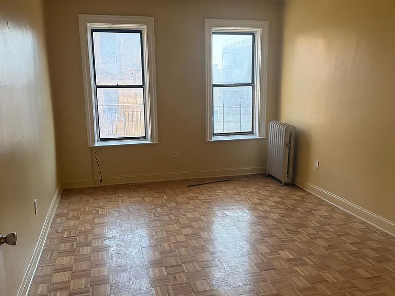 700 W 176th St #5E — Photo 8