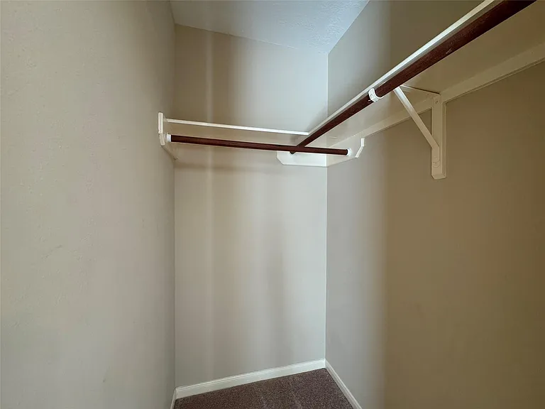 2515 Ember Canyon Ln — Photo 36