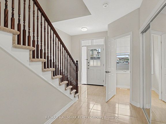 4th image of 240 Sweetvalley Dr
