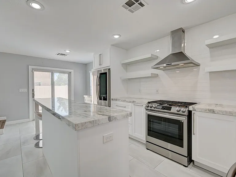 6457 Abbey Door Ct — Photo 5