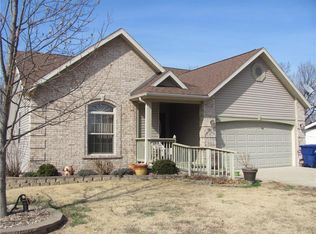 650 Lakeview Dr, Camdenton, MO 65020