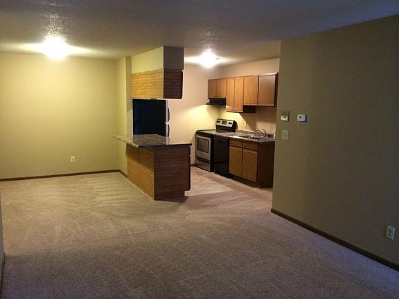 3rd image of 525 13th St S APT 103