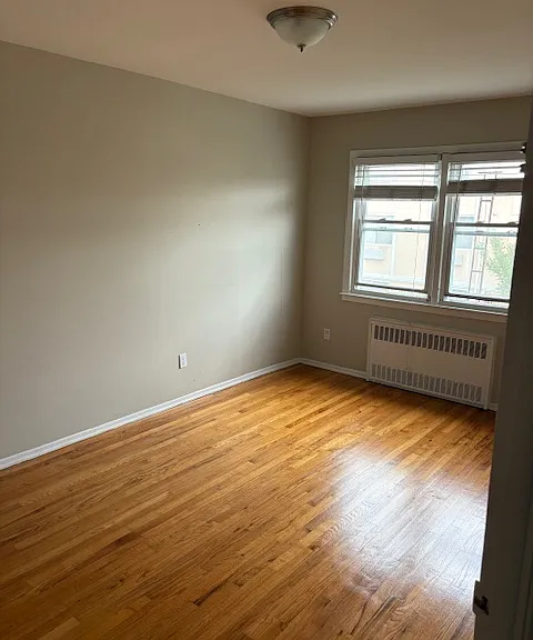 Master Bedroom w/ walk in closet